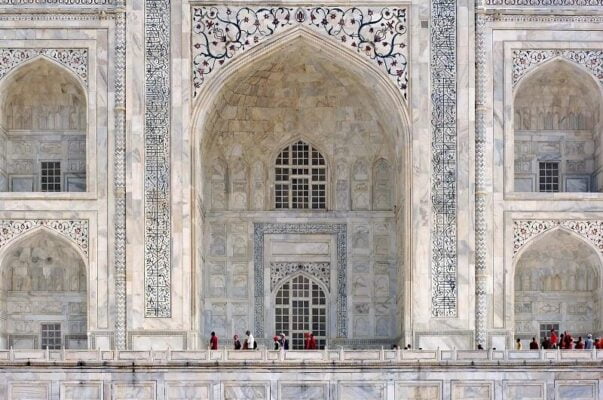 marble-portal-Taj-Mahal-India-Agra
