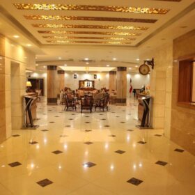 Hotel-Bostan-Ahvaz-Stone-Pillars-iStone